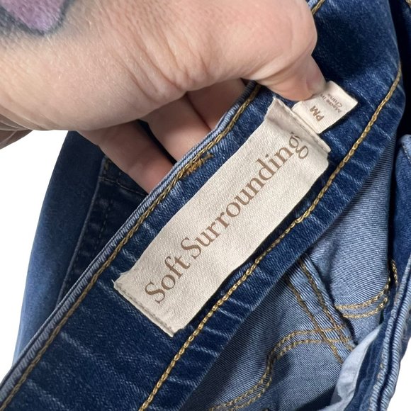 Soft Surroundings Medium Wash High Rise Straight Leg Pull On Jeans Medium Petite - Picture 3 of 9